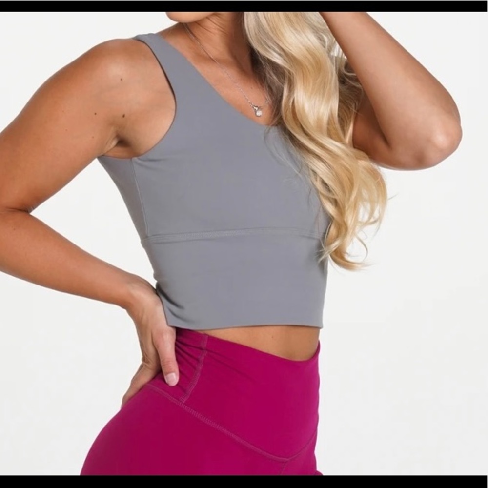 NVGTN Sports bra